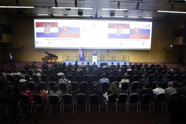 Slika /dokumenti/RH-Slovačka 7-2025..jpg